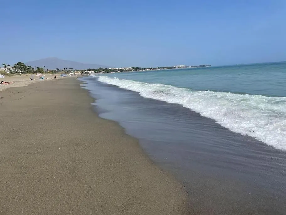 4 Bedroom Townhouse 200 Meters From The Beach! 埃斯特波纳