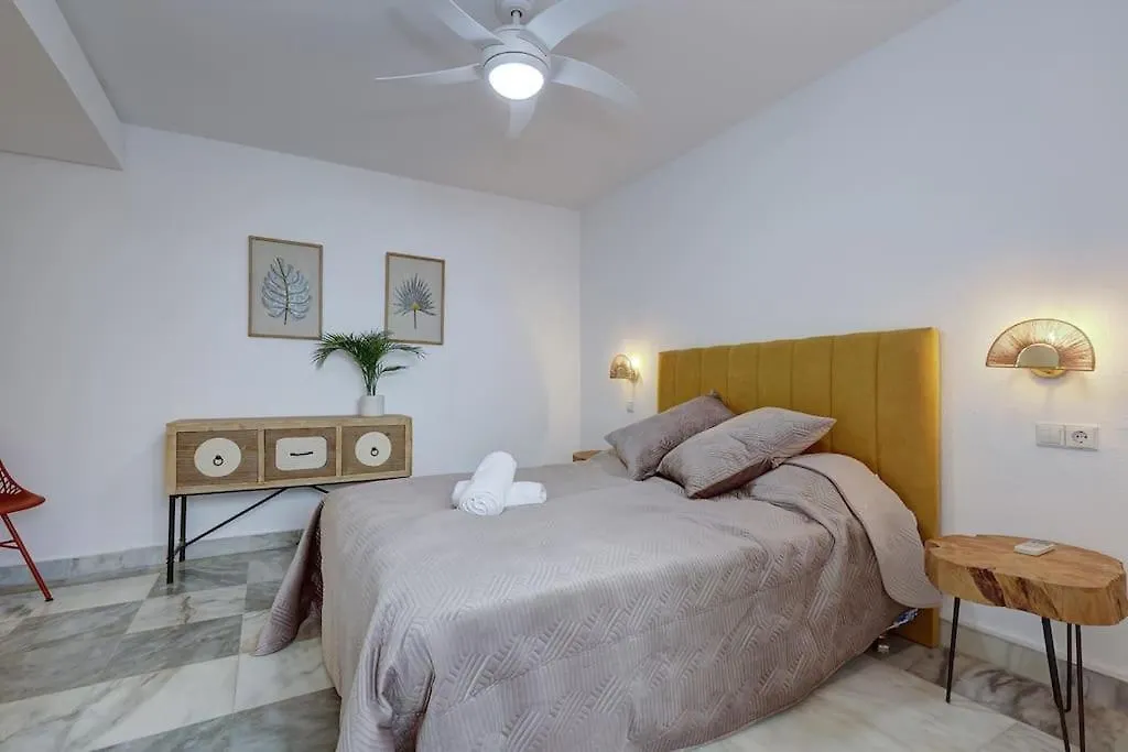 4 Bedroom Townhouse 200 Meters From The Beach! Estepona
